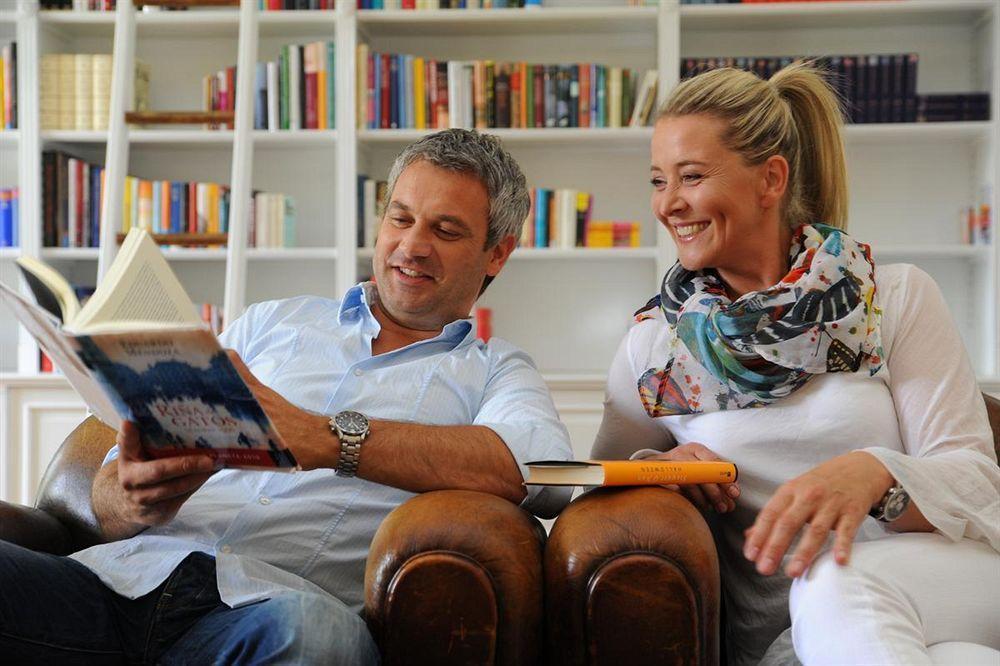 Schlossgut Groß Schwansee Buitenkant foto The authors of the book, 2015