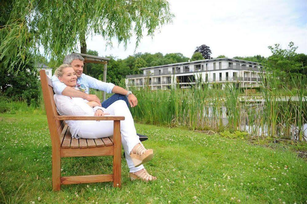 Schlossgut Groß Schwansee Buitenkant foto Retirement in Germany